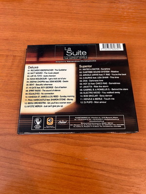 La Suite CD compilation used, 2 CDs electronic