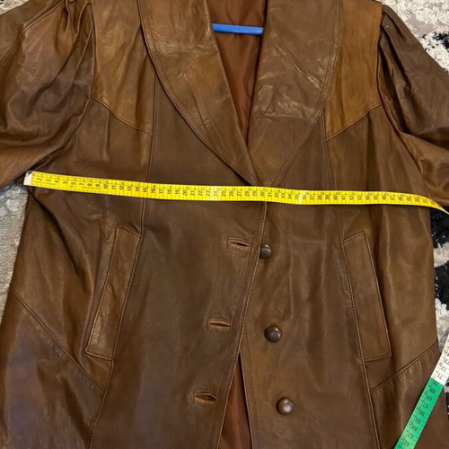 Leather jacket size M brown like new