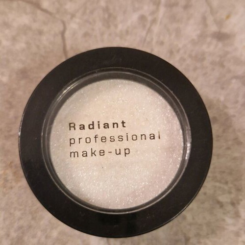 Radiant powder highlighter and moon dust eyeshadow like new