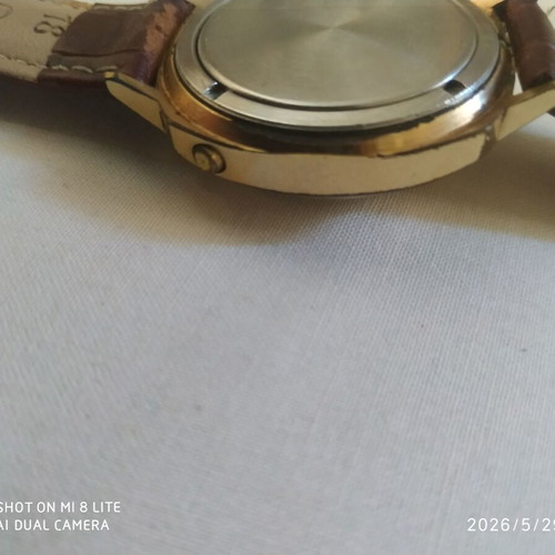 Poljot 17jewels wristwatch like new, gold tone, black dial