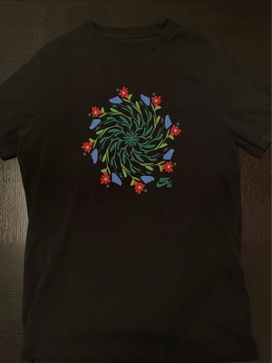 Nike SB T-shirt with floral graphic, black, size M