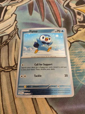 Piplup 027/094 Pokemon card Reverse Holo like new