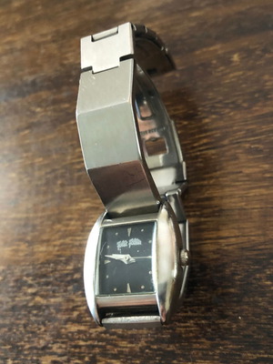 Folli Follie watch with silver metal bracelet like new