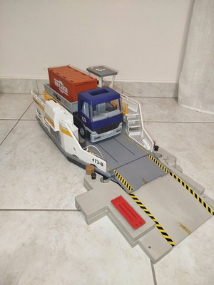 Φέρυ μποτ και φορτηγό Playmobil μεταχειρισμένα