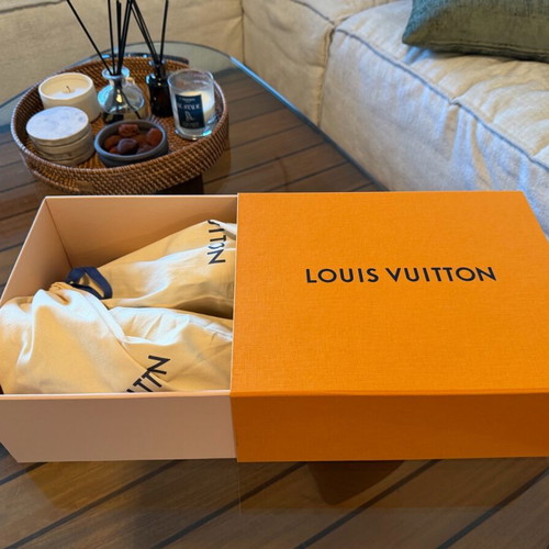 LV Trainer Sneakers like new, size 45, black and white