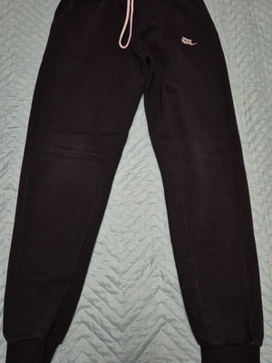 Παντελόνι Nike για αγόρι 9-10 ετών, ύψος 140, σαν καινούργιο, μαύρο