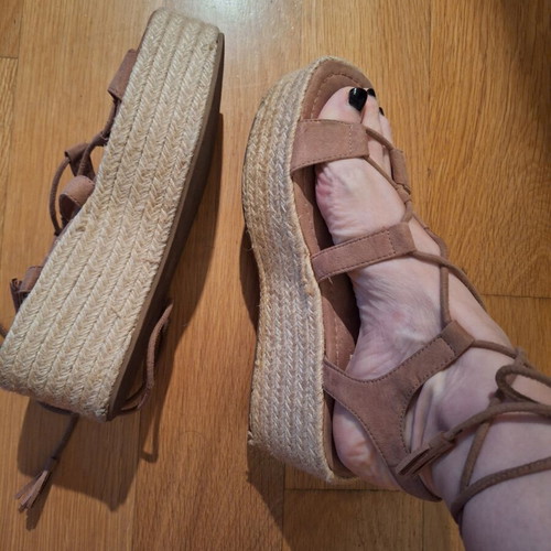 Pull & Bear ankle tie platform sandals like new, size 40, beige and brown