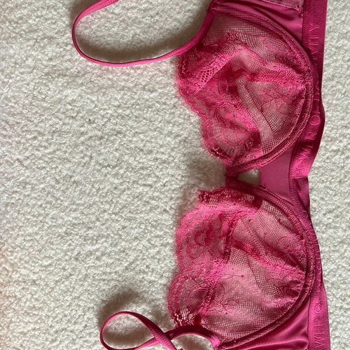 Hunkemöller pink lace see-through bra 75D used, good condition
