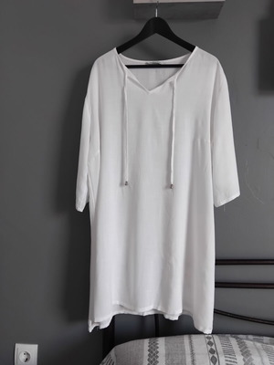 White Caftan XL Harmony like new