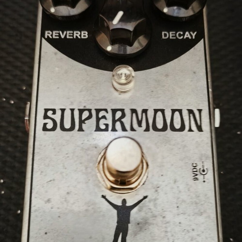 Mr. Black SuperMoon Chrome Reverb pedal like new