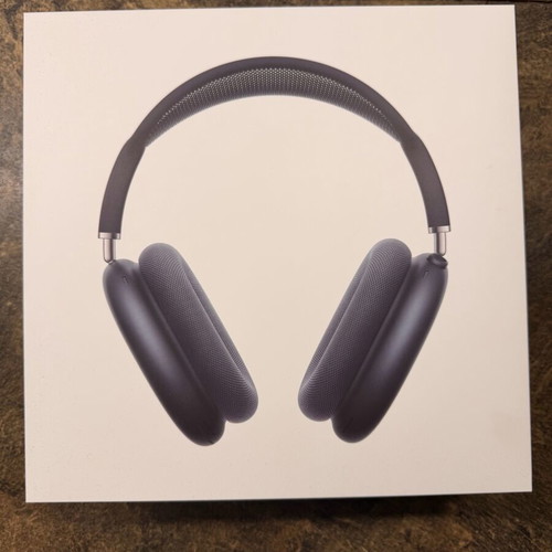 Apple AirPods Max new