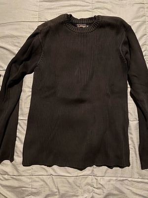 Πουλόβερ μαύρο μεταχειρισμένο, μέγεθος M, ζεστό