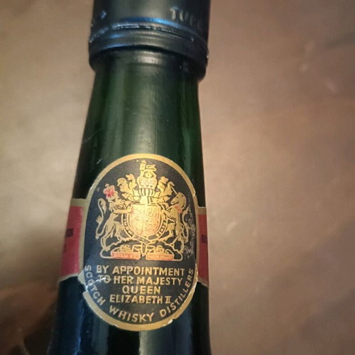 Whisky Vat 69 bottle sealed like new