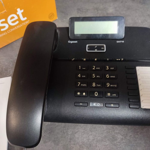 Gigaset DA710 landline phone like new, wired, black