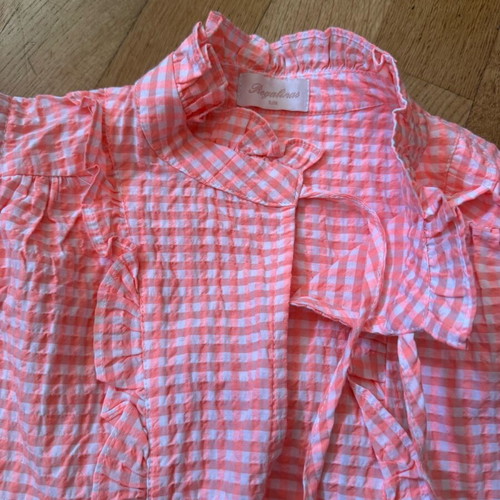 Regalinas checked sleeveless blouse like new with ruffles and tie