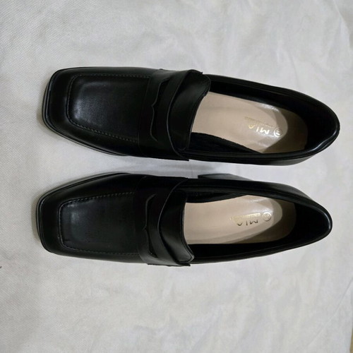 Mia black square pumps like new, size 37