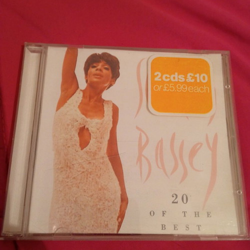 Shirley Bassey 20 Of The Best CD like new, blues