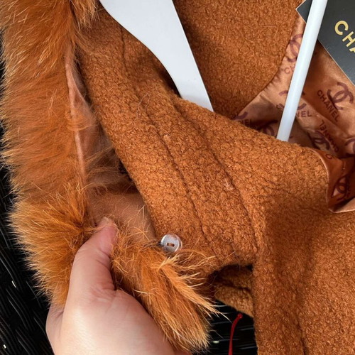 Wool coat new with natural fur collar