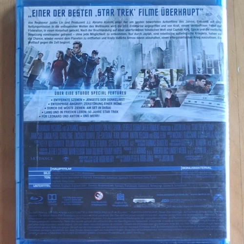 Star Trek Beyond Blu-Ray like new, action sci-fi movie