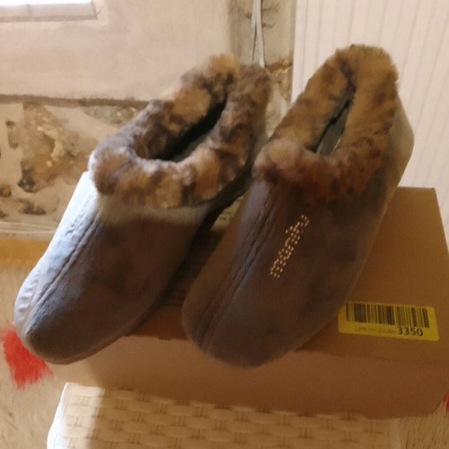 Manitu women's slippers new, beige brown velour with rhinestones