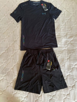 Σετ Under Armour με μπλούζα και σορτς, αθλητικό στυλ