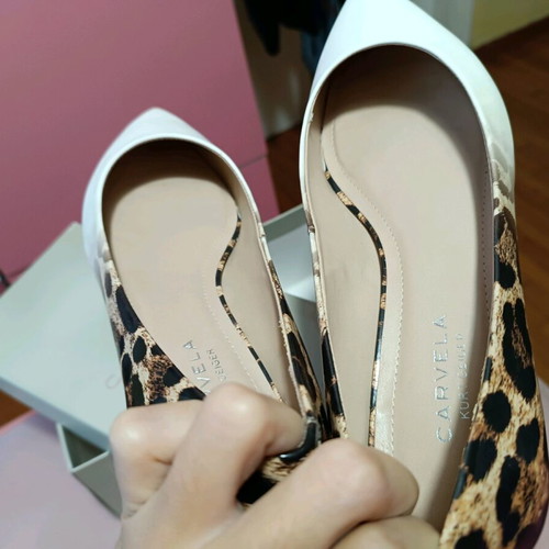 Kurt Geiger ballerinas like new, leopard print with pointed white toe