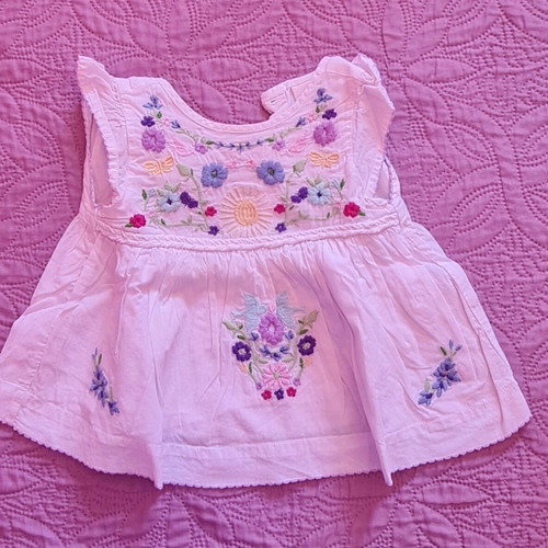 Pack of 12 t shirts for 2-year-old girl like new