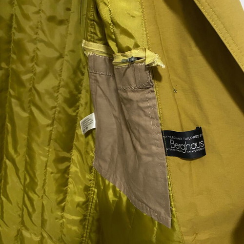 Berghaus trench coat mustard like new, size L, XL