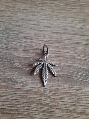 Pendant tassel silver like new