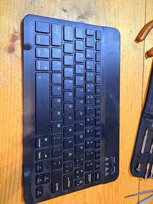 Keyboard new with type-c charging and Bluetooth connection