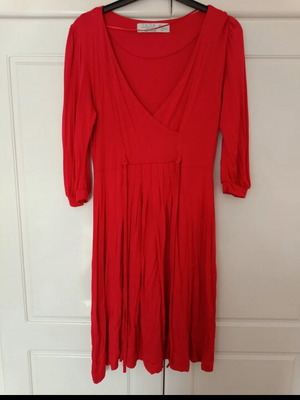 Used Women's Dresses for sale | Vendora Classifieds