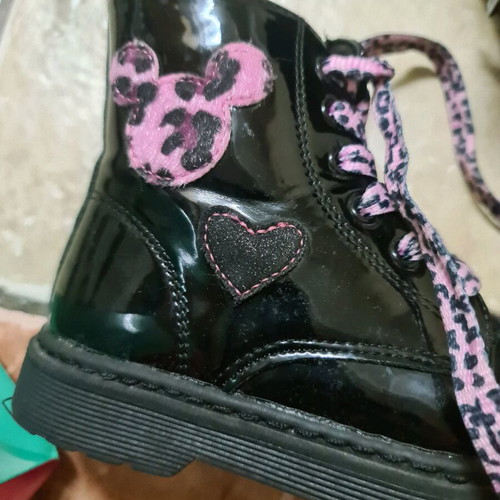 Disney kids boots like new, size 30, black