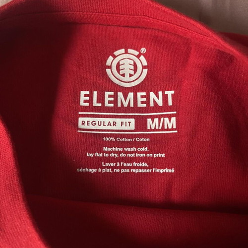Tshirt Element size M like new, red