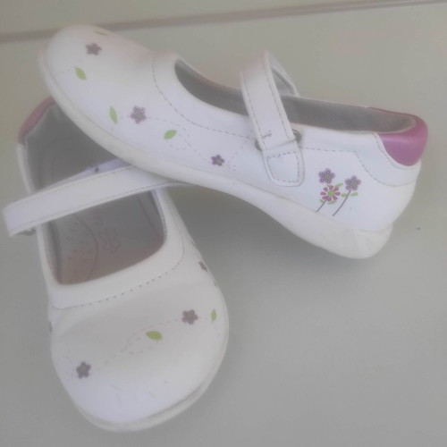 Tweety Leather Girls' Ballerina Shoes size 26 like new, white and pink