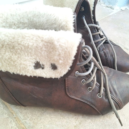Axel brown flat ankle boots with fur size 38 like new