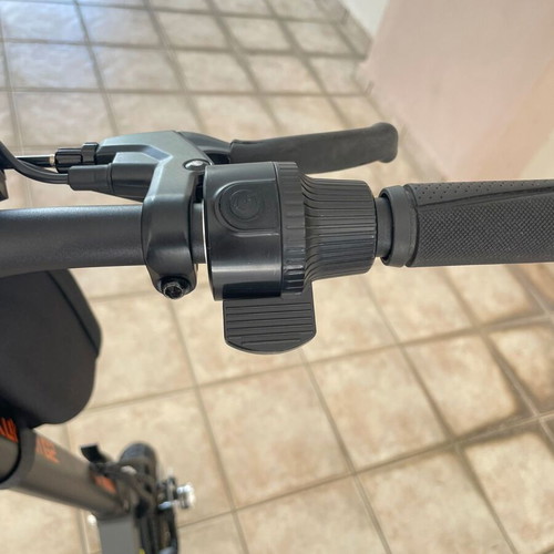 Kukirin G2 electric scooter used with extra protective features