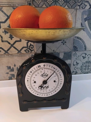 Vintage Soehnle Victoria kitchen scale 10kg like new