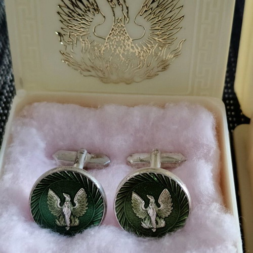 Cufflinks of the seventh anniversary, April 21 set!
