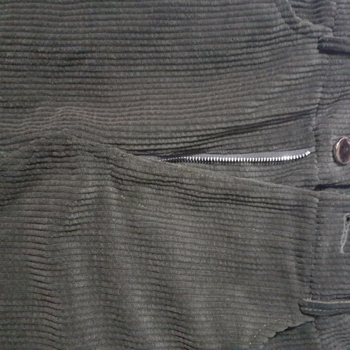 Mini corduroy skirt new in khaki with zipper and button, size S