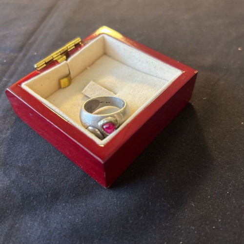 Silver 925 ring with white and red heart stone like new