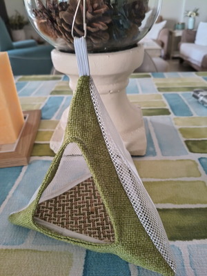 Hanging Bird Toys and Safety Harnesses for Medium Parrots new