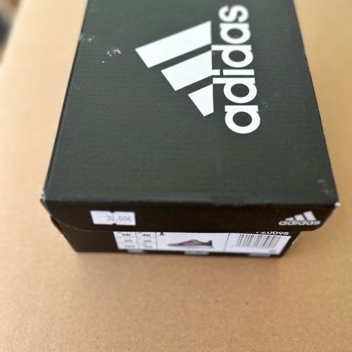 ADIDAS Runfalcon 2.0 kids sneakers like new, size 22