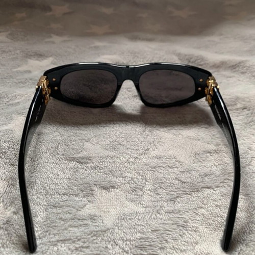 Balenciaga sunglasses like new