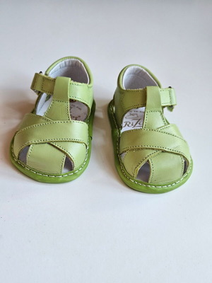 RiZitos Peuque Sandalia Sin Napa Pistacho baby sandals size 16, new