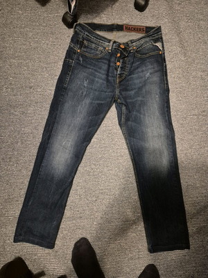 Tzin size 32 like new