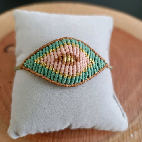 Handmade bracelet new with macrame technique