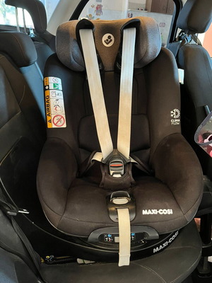 Maxi Cosi Pearl 360 Car Seat like new with ISOFIX rotating system