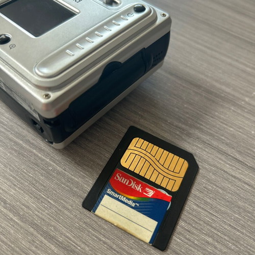 Polaroid PDC 3030 Vintage Y2K Digital Camera with SanDisk SmartMedia Card