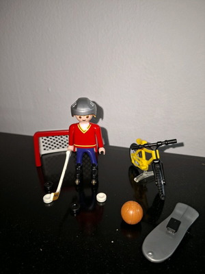 Playmobil 4948 - 4949 multisport 2002 like new, set