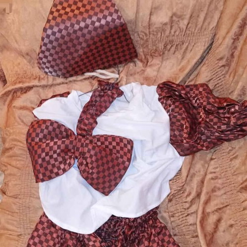 Adult clown costume like new, size Large